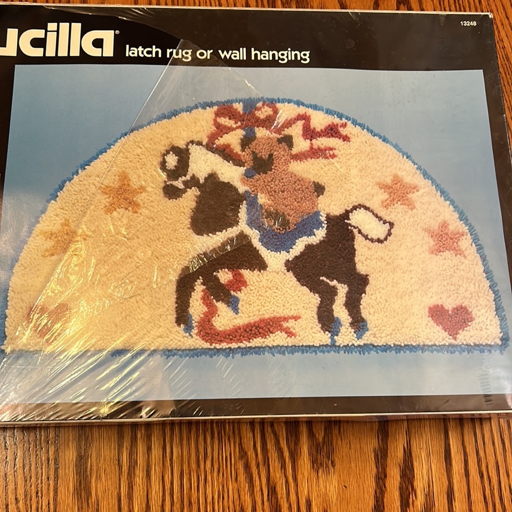 NWT Vintage Bucilla Teddy on a Carousel Rug or Wall Hanging  Latch Hook Kit